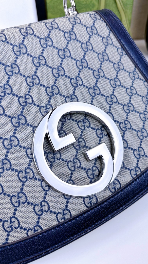 激安グッチバッグコピー着用イメージ